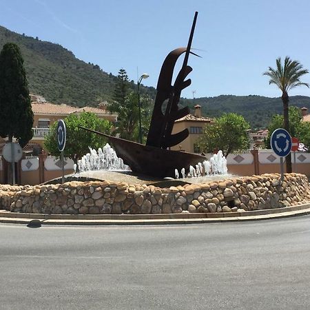 Chalet Con Barbacoa, Chimenea Y Piscina En Alhaurín de la Torre Exterior foto